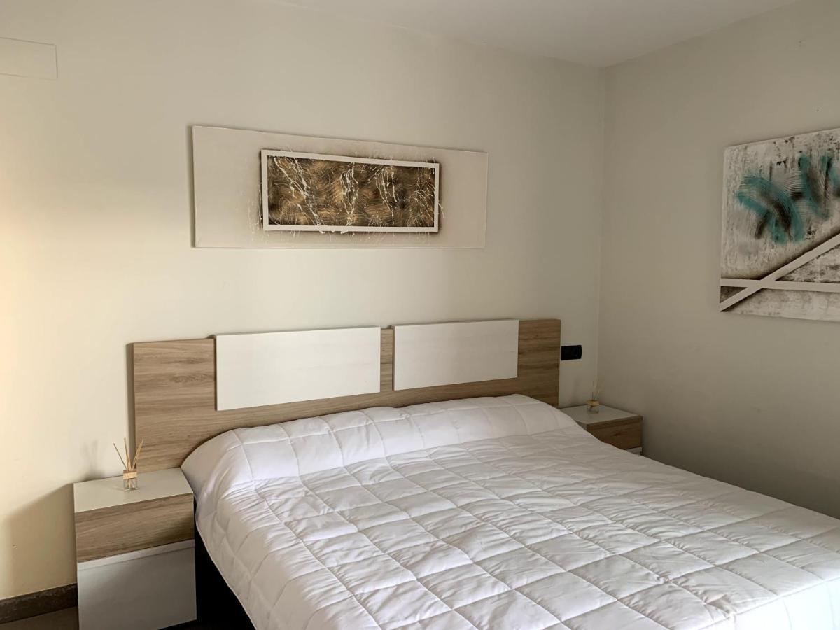 Apartamento Con Jardin En Primera Linea De Playa Con Parking Y Piscina Peñíscola Exterior foto